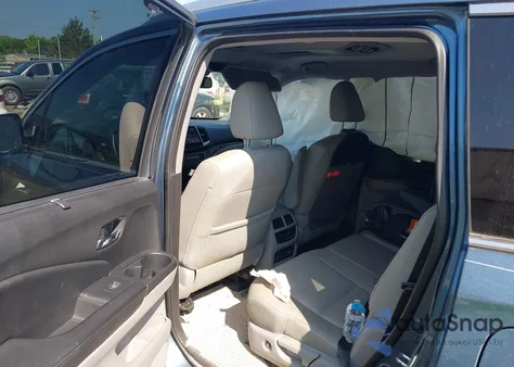 2017 Honda Pilot Touring из США, поврежденный, VIN 5FNYF5H96HB032210